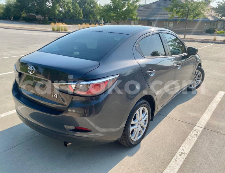 Big with watermark toyota yaris rwanda kigali 19807