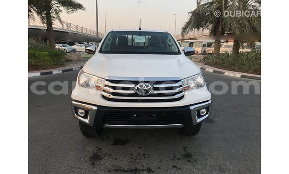 Acheter Import Voiture Toyota Hilux Blanc à Import - Dubai, Rwanda Acheter Import Voiture Toyota Hilux Blanc à Import - Dubai, Rwanda