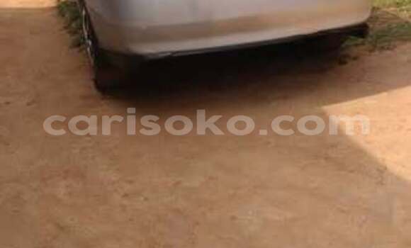 Acheter Occasion Voiture Toyota Vitz Autre à Kigali, Rwanda Acheter Occasion Voiture Toyota Vitz Autre à Kigali, Rwanda