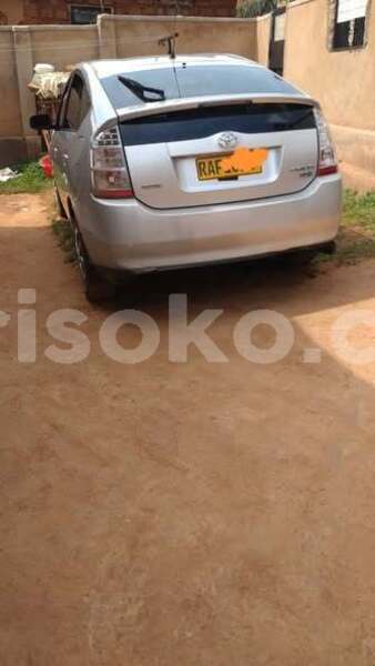 Big with watermark toyota prius rwanda kigali 19819