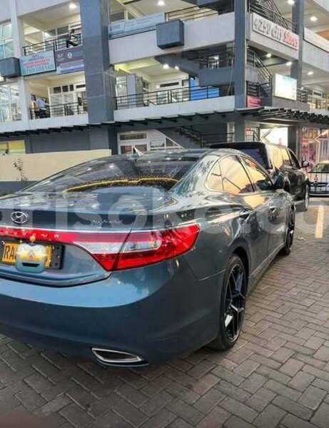 Big with watermark hyundai grandeur rwanda kigali 19824