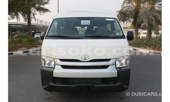 Acheter Import Voiture Toyota Hiace Blanc à Import - Dubai, Rwanda Acheter Import Voiture Toyota Hiace Blanc à Import - Dubai, Rwanda