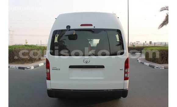 Acheter Import Voiture Toyota Hiace Blanc à Import - Dubai, Rwanda Acheter Import Voiture Toyota Hiace Blanc à Import - Dubai, Rwanda