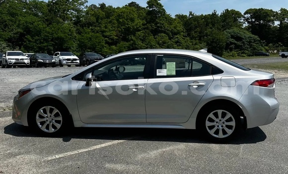 Sayi Sabo Toyota Corolla Grey/silver Mota in Kigali a Rwanda Sayi Sabo Toyota Corolla Grey/silver Mota in Kigali a Rwanda
