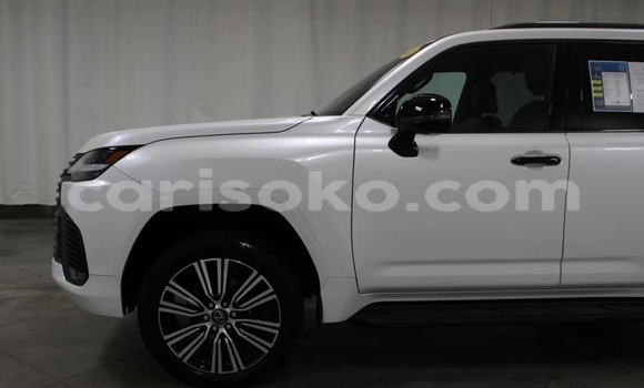 Sayi Na hannu Lexus LX White Mota in Gicumbi a Rwanda Sayi Na hannu Lexus LX White Mota in Gicumbi a Rwanda