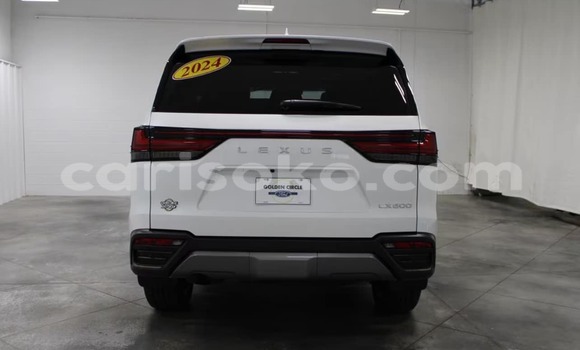 Sayi Na hannu Lexus LX White Mota in Gicumbi a Rwanda Sayi Na hannu Lexus LX White Mota in Gicumbi a Rwanda