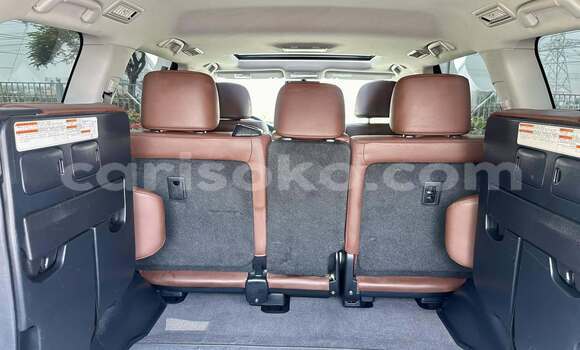 Sayi Na hannu Toyota Land Cruiser White Mota in Byumba a Byumba Sayi Na hannu Toyota Land Cruiser White Mota in Byumba a Byumba