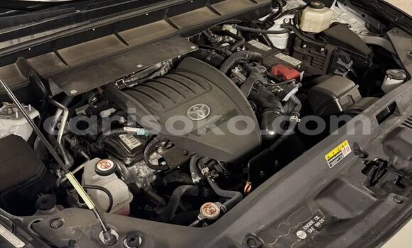 اشتري مستعمل Toyota Highlander Blanc سيارة في Kigali في Rwanda اشتري مستعمل Toyota Highlander Blanc سيارة في Kigali في Rwanda