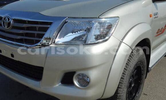اشتري مستعمل Toyota Hilux Gris سيارة في Kigali في Rwanda اشتري مستعمل Toyota Hilux Gris سيارة في Kigali في Rwanda