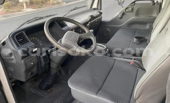 اشتري مستعمل Isuzu FTR 850 White شاحنة في Kigali في Rwanda اشتري مستعمل Isuzu FTR 850 White شاحنة في Kigali في Rwanda