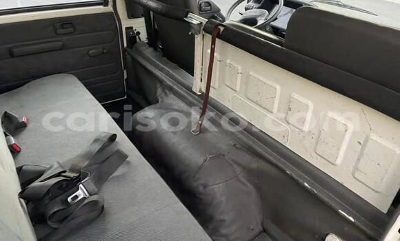 اشتري مستعمل Isuzu FTR 850 White شاحنة في Kigali في Rwanda اشتري مستعمل Isuzu FTR 850 White شاحنة في Kigali في Rwanda