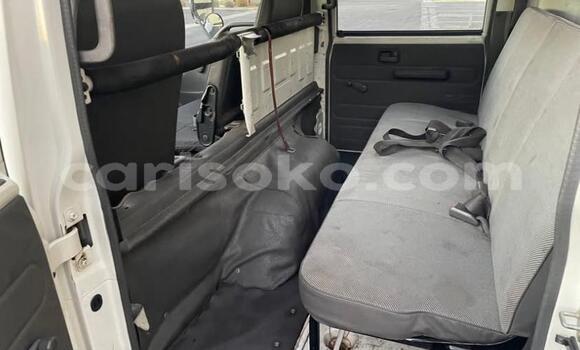 اشتري مستعمل Isuzu FTR 850 White شاحنة في Kigali في Rwanda اشتري مستعمل Isuzu FTR 850 White شاحنة في Kigali في Rwanda