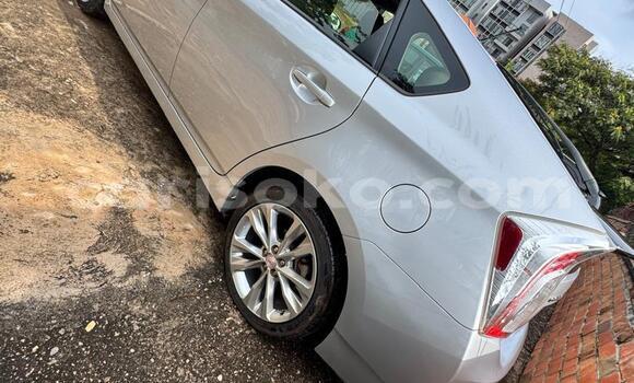 Acheter Occasion Voiture Toyota Prius Gris à Kigali, Rwanda