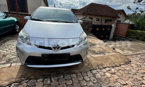 Buy Used Toyota Prius Silver Car in Kigali in Rwanda Buy Used Toyota Prius Silver Car in Kigali in Rwanda
