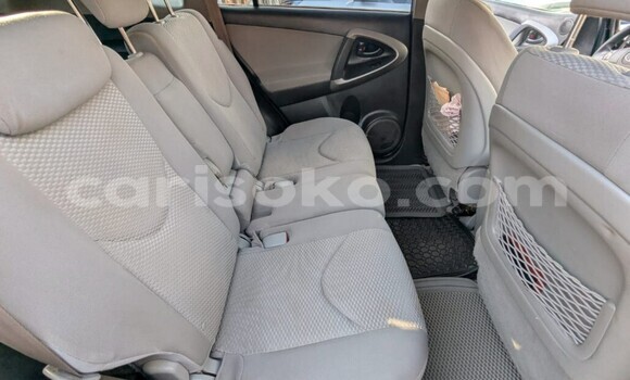 Acheter Occasion Voiture Toyota RAV4 Black à Kigali, Rwanda Acheter Occasion Voiture Toyota RAV4 Black à Kigali, Rwanda