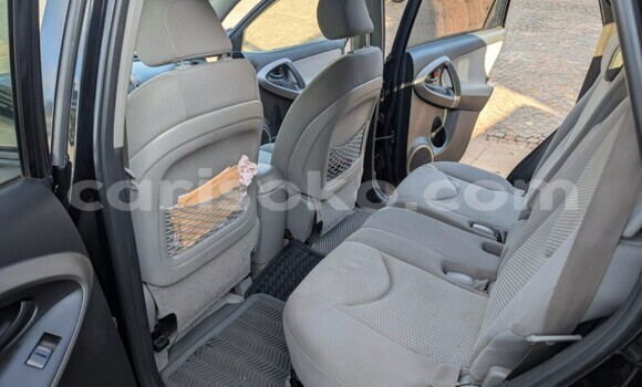 Acheter Occasion Voiture Toyota RAV4 Black à Kigali, Rwanda Acheter Occasion Voiture Toyota RAV4 Black à Kigali, Rwanda