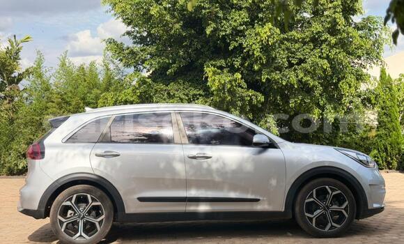 Acheter Neuf Voiture Kia Niro Grey/silver à Kigali, Rwanda Acheter Neuf Voiture Kia Niro Grey/silver à Kigali, Rwanda