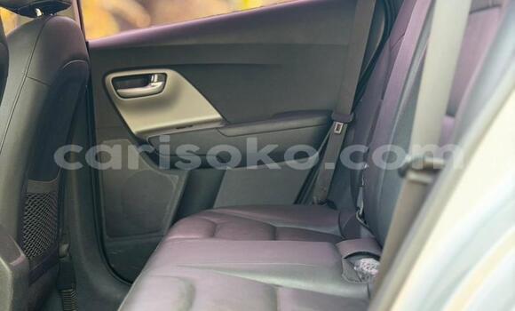 Acheter Neuf Voiture Kia Niro Grey/silver à Kigali, Rwanda Acheter Neuf Voiture Kia Niro Grey/silver à Kigali, Rwanda