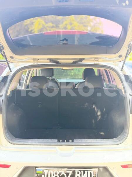 Big with watermark kia niro rwanda kigali 19900