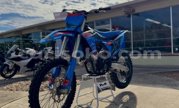 Acheter Neuf Moto KTM XC-W Beige à Import - Dubai, Rwanda Acheter Neuf Moto KTM XC-W Beige à Import - Dubai, Rwanda