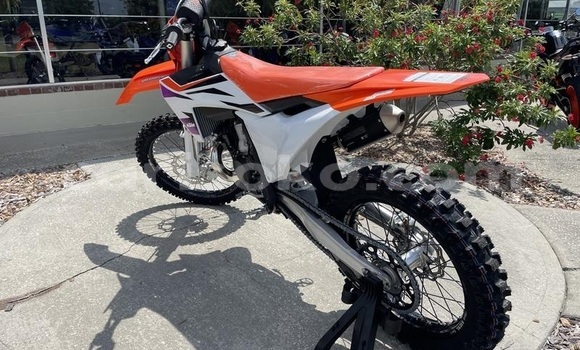 Acheter Neuf Moto KTM XC-W Beige à Import - Dubai, Rwanda Acheter Neuf Moto KTM XC-W Beige à Import - Dubai, Rwanda