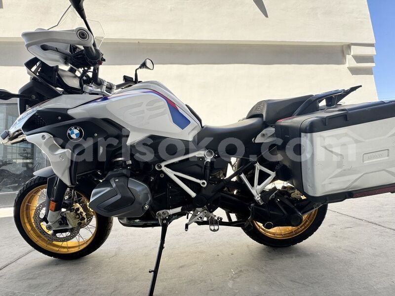 Big with watermark bmw r 1200 gs rwanda kigali 19905