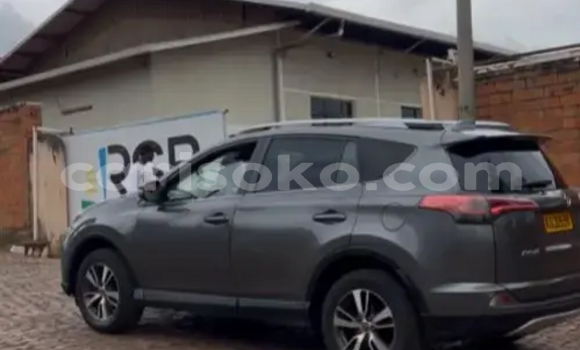 Acheter Occasion Voiture Toyota RAV4 Noir à Kigali, Rwanda Acheter Occasion Voiture Toyota RAV4 Noir à Kigali, Rwanda