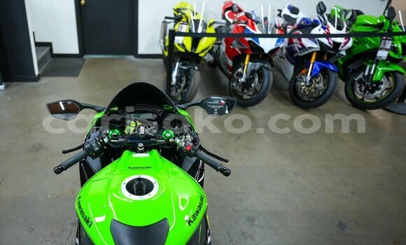 Acheter Occasion Moto Kawasaki Ninja ZX-10R Green à Kigali, Rwanda Acheter Occasion Moto Kawasaki Ninja ZX-10R Green à Kigali, Rwanda