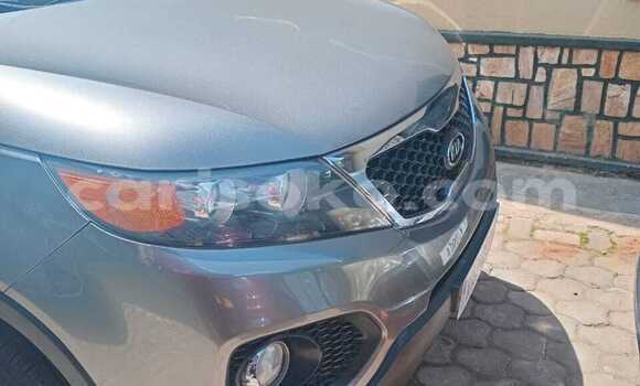 Acheter Occasion Voiture Kia Sorento Grey/silver à Kigali, Rwanda Acheter Occasion Voiture Kia Sorento Grey/silver à Kigali, Rwanda