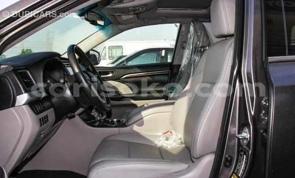 Buy Import Toyota Highlander Other Car in Import - Dubai in Rwanda Buy Import Toyota Highlander Other Car in Import - Dubai in Rwanda