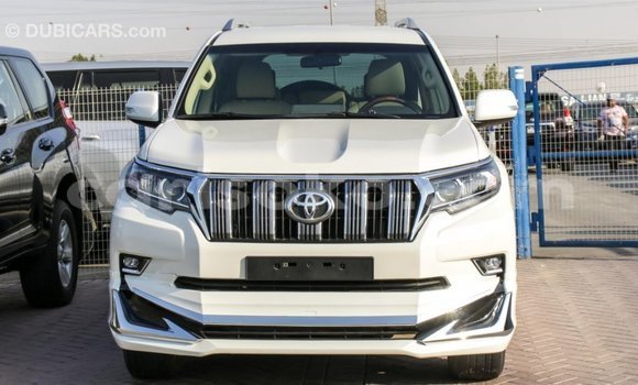 Acheter Import Voiture Toyota Prado Blanc à Import - Dubai, Rwanda Acheter Import Voiture Toyota Prado Blanc à Import - Dubai, Rwanda