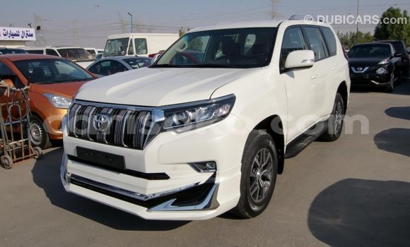Acheter Import Voiture Toyota Prado Blanc à Import - Dubai, Rwanda Acheter Import Voiture Toyota Prado Blanc à Import - Dubai, Rwanda