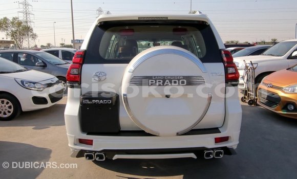 Acheter Import Voiture Toyota Prado Blanc à Import - Dubai, Rwanda Acheter Import Voiture Toyota Prado Blanc à Import - Dubai, Rwanda