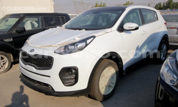Acheter Import Voiture Kia Sportage Blanc à Import - Dubai, Rwanda Acheter Import Voiture Kia Sportage Blanc à Import - Dubai, Rwanda