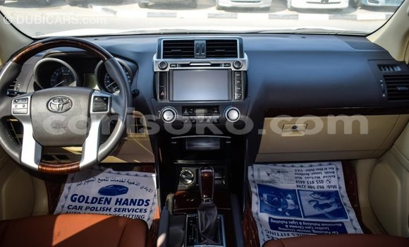 Acheter Import Voiture Toyota Prado Blanc à Import - Dubai, Rwanda Acheter Import Voiture Toyota Prado Blanc à Import - Dubai, Rwanda