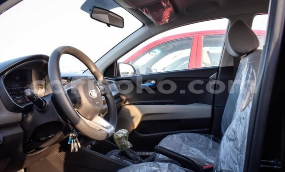 Acheter Import Voiture Kia Rio Noir à Import - Dubai, Rwanda Acheter Import Voiture Kia Rio Noir à Import - Dubai, Rwanda