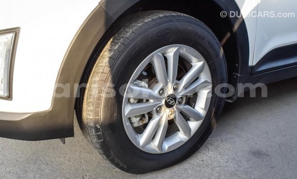 Acheter Import Voiture Hyundai Creta Blanc à Import - Dubai, Rwanda Acheter Import Voiture Hyundai Creta Blanc à Import - Dubai, Rwanda