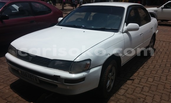 Acheter Occasion Voiture Toyota Corolla Blanc à Gicumbi, Rwanda