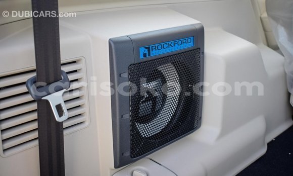 Acheter Import Voiture Mitsubishi Pajero Blanc à Import - Dubai, Rwanda Acheter Import Voiture Mitsubishi Pajero Blanc à Import - Dubai, Rwanda