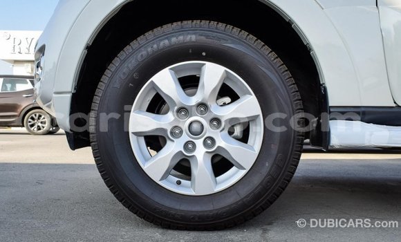 Sayi Imported Mitsubishi Pajero Blanc Mota in Import - Dubai a Rwanda