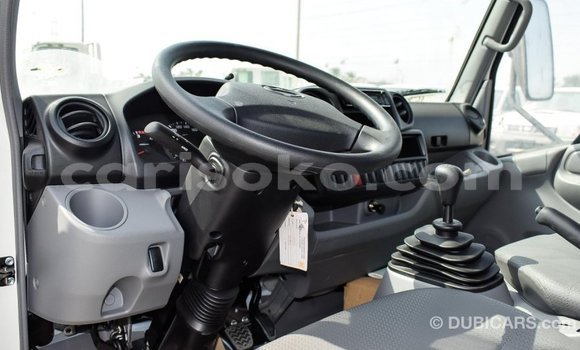 Acheter Import Utilitaire Hino 300 Series Blanc à Import - Dubai, Rwanda Acheter Import Utilitaire Hino 300 Series Blanc à Import - Dubai, Rwanda