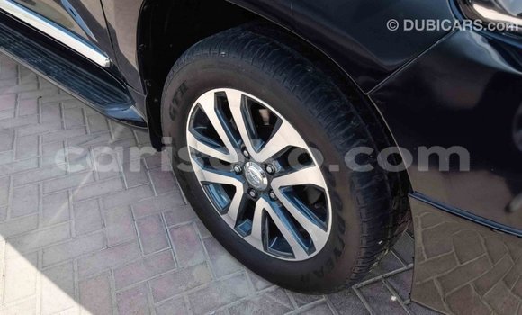 Acheter Import Voiture Toyota Land Cruiser Noir à Import - Dubai, Rwanda Acheter Import Voiture Toyota Land Cruiser Noir à Import - Dubai, Rwanda