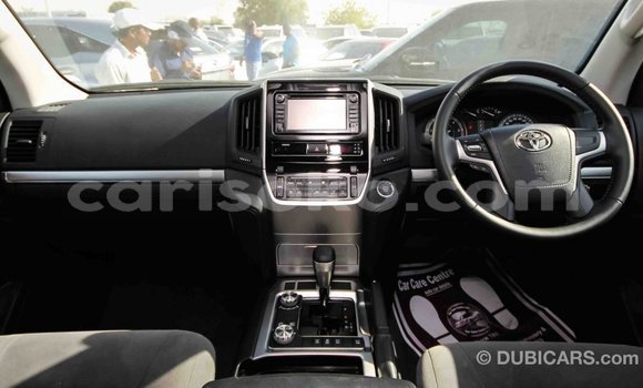 Sayi Imported Toyota Land Cruiser Noir Mota in Import - Dubai a Rwanda Sayi Imported Toyota Land Cruiser Noir Mota in Import - Dubai a Rwanda