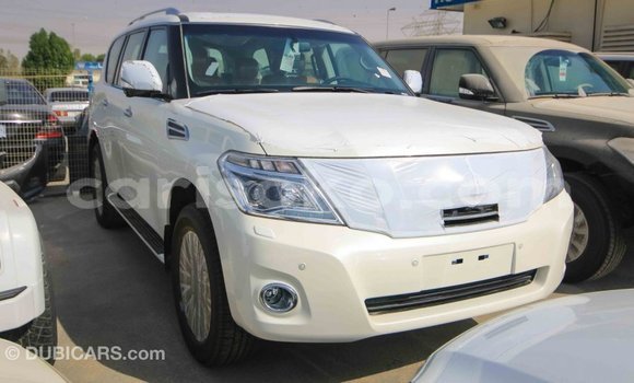Acheter Import Voiture Nissan Patrol Blanc à Import - Dubai, Rwanda Acheter Import Voiture Nissan Patrol Blanc à Import - Dubai, Rwanda