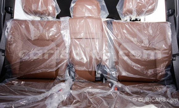 Acheter Import Voiture Toyota Land Cruiser Noir à Import - Dubai, Rwanda Acheter Import Voiture Toyota Land Cruiser Noir à Import - Dubai, Rwanda