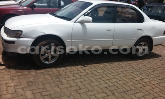 Sayi Na hannu Toyota Corolla Blanc Mota in Gicumbi a Rwanda Sayi Na hannu Toyota Corolla Blanc Mota in Gicumbi a Rwanda