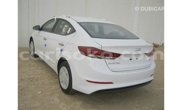 Acheter Import Voiture Hyundai Elantra Blanc à Import - Dubai, Rwanda Acheter Import Voiture Hyundai Elantra Blanc à Import - Dubai, Rwanda