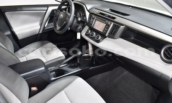 اشتري مستعمل Toyota RAV4 Blanc سيارة في Butare في Butare اشتري مستعمل Toyota RAV4 Blanc سيارة في Butare في Butare