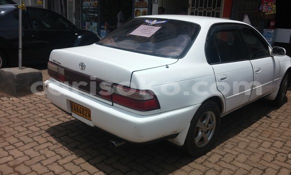 Sayi Na hannu Toyota Corolla Blanc Mota in Gicumbi a Rwanda Sayi Na hannu Toyota Corolla Blanc Mota in Gicumbi a Rwanda