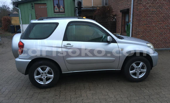 Buy Used Toyota RAV4 Silver Car in Kigali in Rwanda Buy Used Toyota RAV4 Silver Car in Kigali in Rwanda